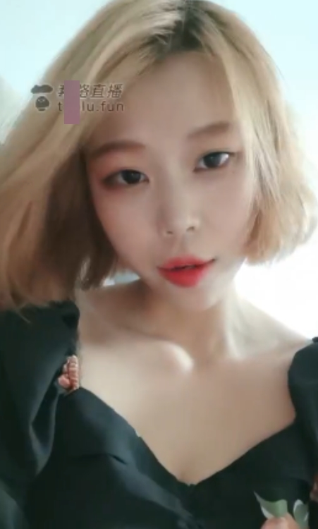 白桃S套路直播4V合集944MB湿身诱惑