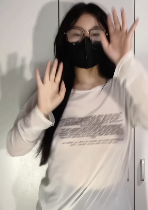 无刺榴莲推特变装热舞10部1.15G新晋福利姬