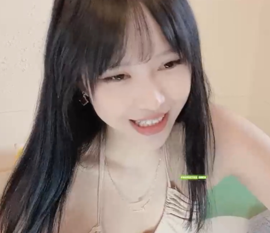 推特misslee01绝密源码15部5.66G全网疯传