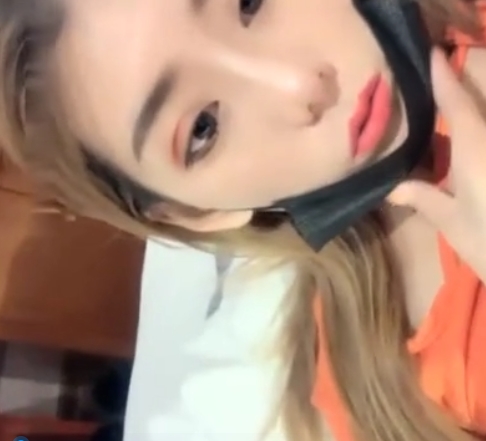 西瓜视频神秘美女深夜互动福利1V183MB这谁顶得住