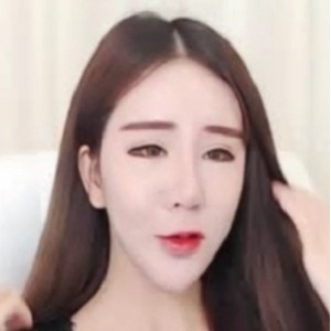 UT嘴艺女王Aicee热辣合集38部24.9G唇舌诱惑