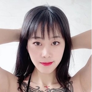 吃瓜张贺玉自拍集253V7.91G脸红心跳