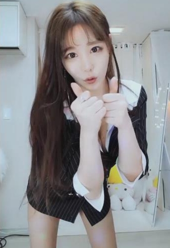 西瓜视频@heart_m_honey深夜福利合集86部8G真滴润