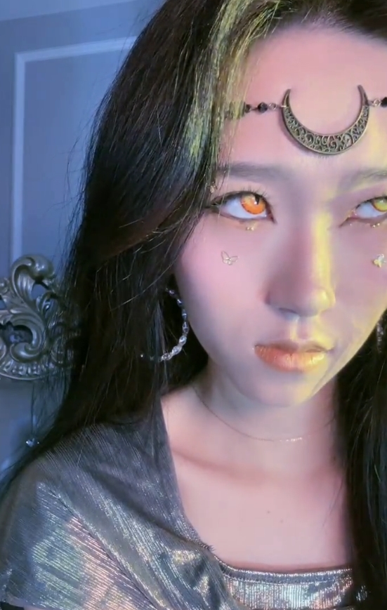 玩物直播陈莹斯蛇妖女王首秀1.3G魅惑入骨