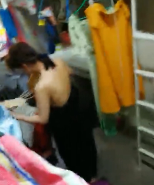 学妹真骚气宿舍日常暗拍合集13V165P推特蜜桃臀587m