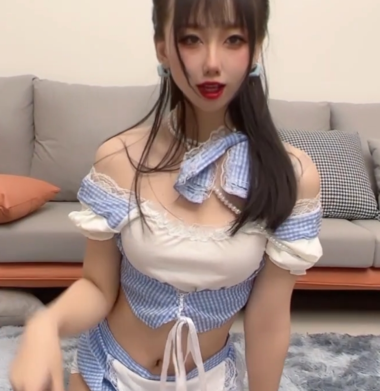 小桃酱糖心浴室热舞合集51V36G汁水四溢