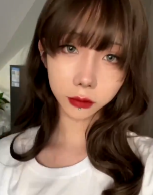 十六夜淚伪娘私房图18套7G推特绝密收藏