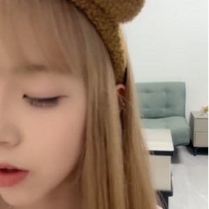 超火辣小奶昔推特自拍视频50部3.05G