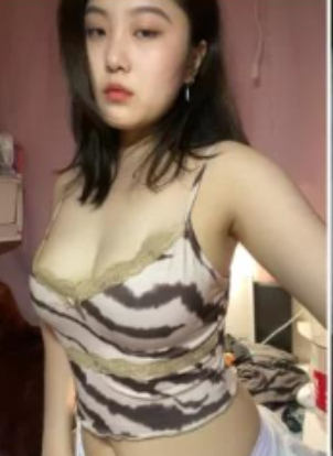 女大学生私密视频合集35部1.24G深夜独处放飞自我