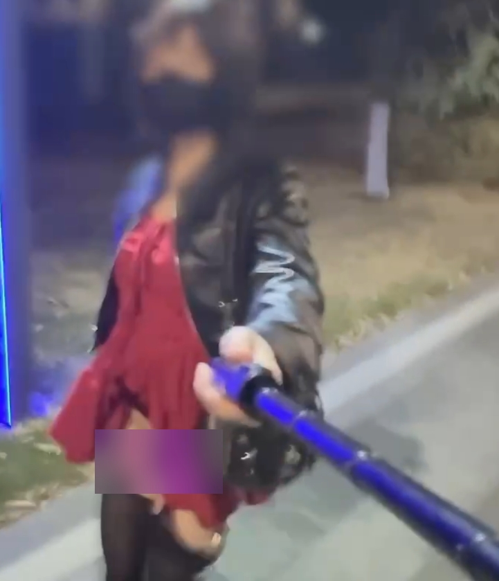 伪娘mikixka户外任务黑丝合集48部800m豪横