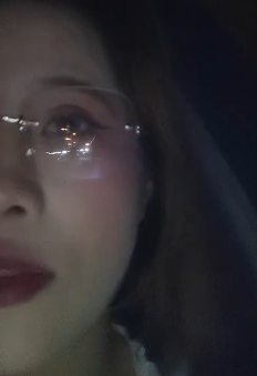 推特点映眼镜女星车内互动合集绝密收藏1部车主视角版361MB小体积