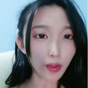 月光小九玥青春隐秘探索1部0.99G超甜