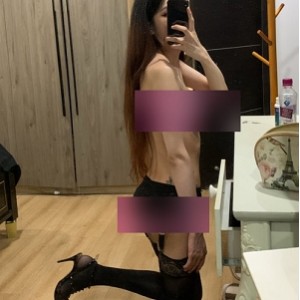 推特不爱吃菠萝超清TS福利集2.7GB优质身材