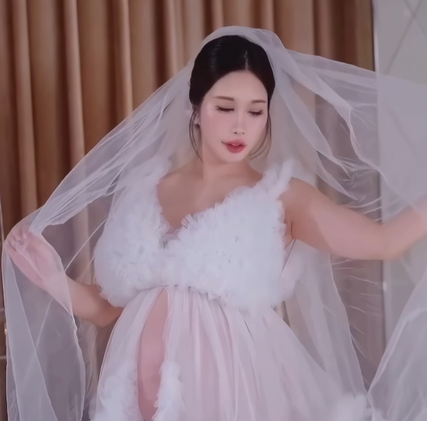 孕体辛尤里4K特辑22V/118G绝赞收藏