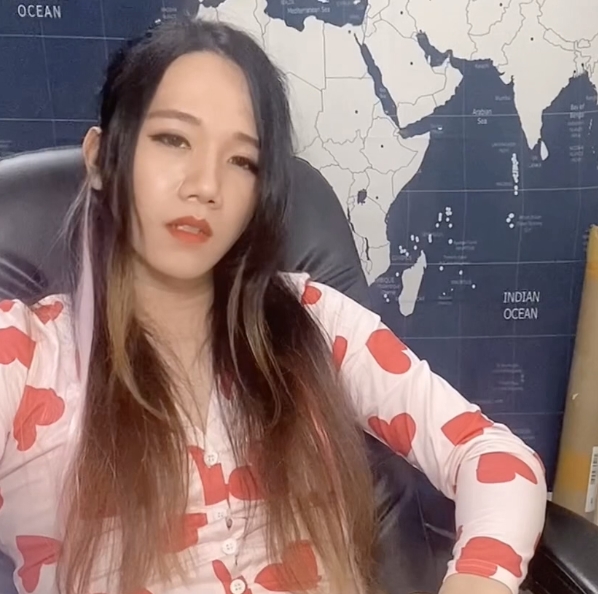 推特@CharlotteNiya跨性别合集129部18.4G绝顶养眼