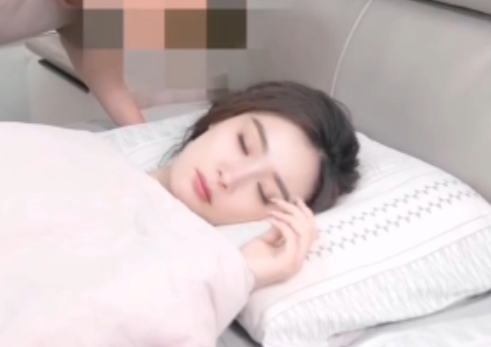 AI同仁堂杨幂独家潜入视频1部2.4G太会玩了