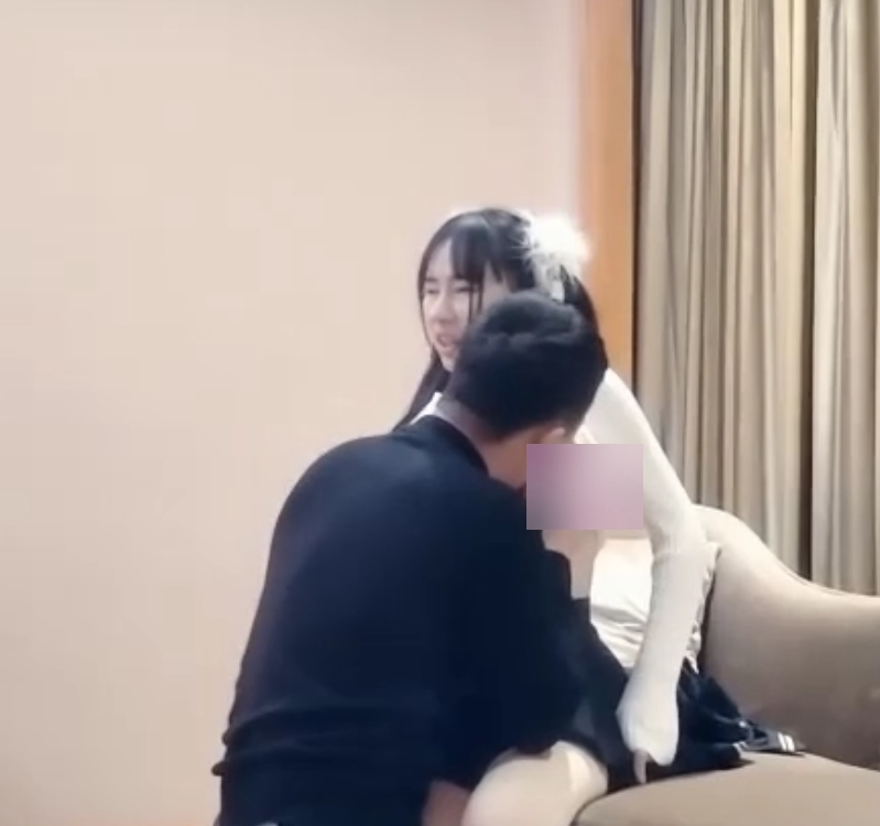 白丝双马尾探花优质1部1.8G绝对领域珍藏