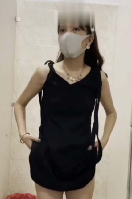 劲爆爱吃菠萝户外展示推特72部8G