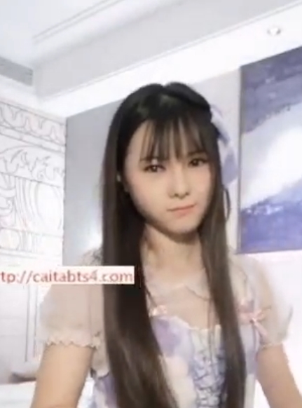 胭脂厕主露骨私拍合集29.9G125V推特展示