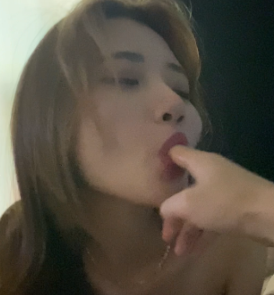 素人南韩情侣自拍600部49.1G私密