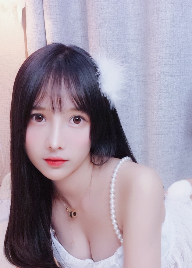 某站奶瓶儿最火辣作品7V合集5.88G