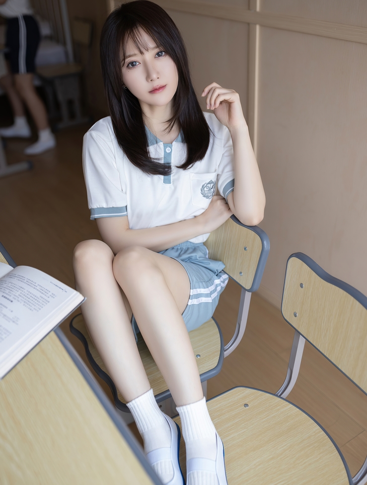 私拍杏子鱼子酱闺蜜视频4部13.4G火辣