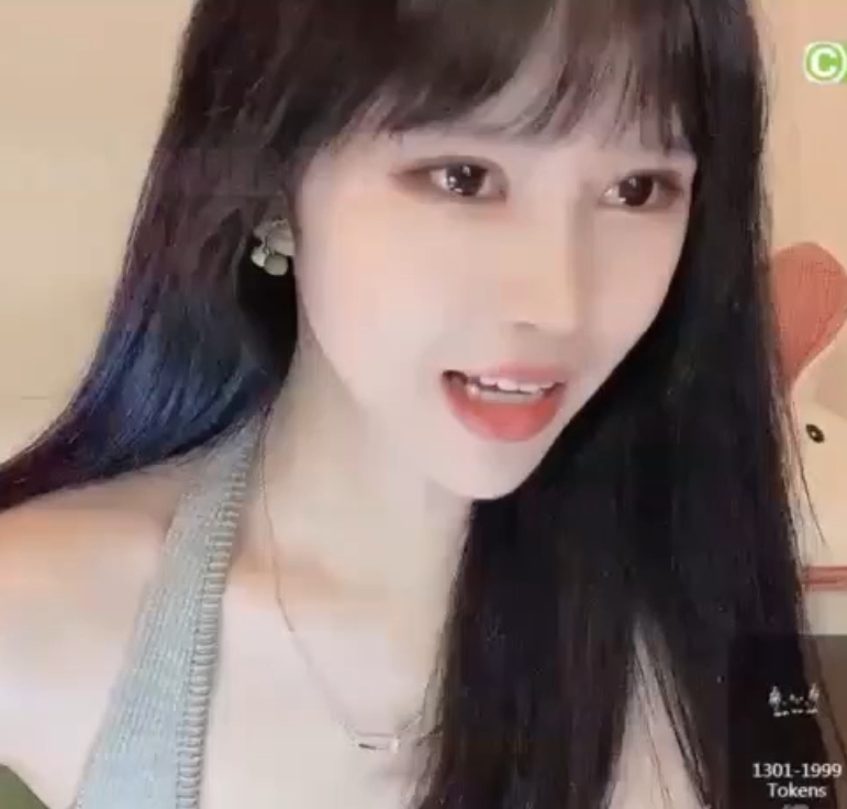 小骚猫stripchat抖馒头舞3v优质924m