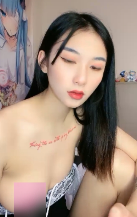 半糖主播絲絲襪襪17部视频13.9G优质美足