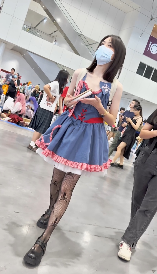 丝袜风情短片精选·少妇樱粉薄纱·白黑肉丝三连发394MB珍藏版