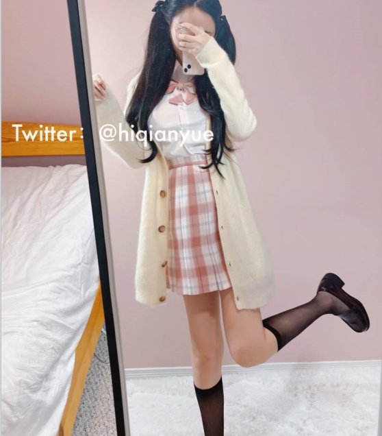 福利姬千月32V推特合集2.08G诱人