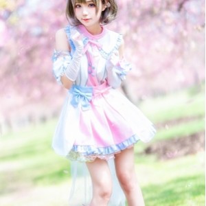 推特有尺度花柒Hanacos作品8套1.27G优质珍藏