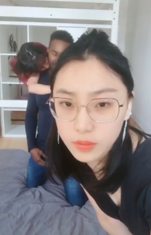 推特露露私密视频88部7.56G超火辣