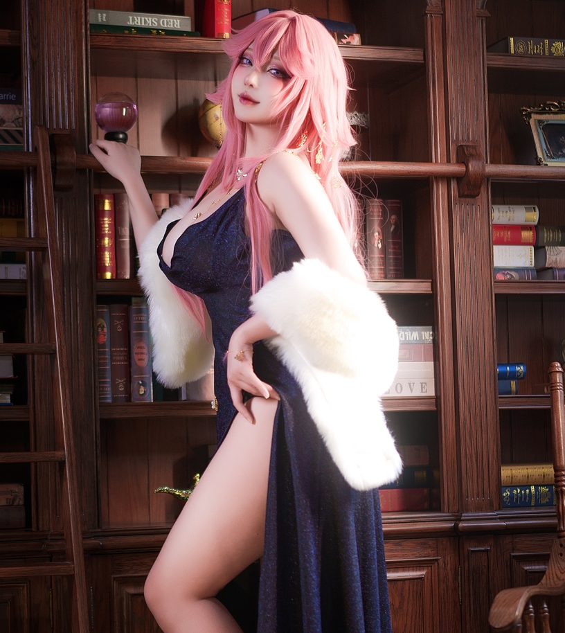 菌烨tako绝美作品7套合集82P1.11G御姐神作