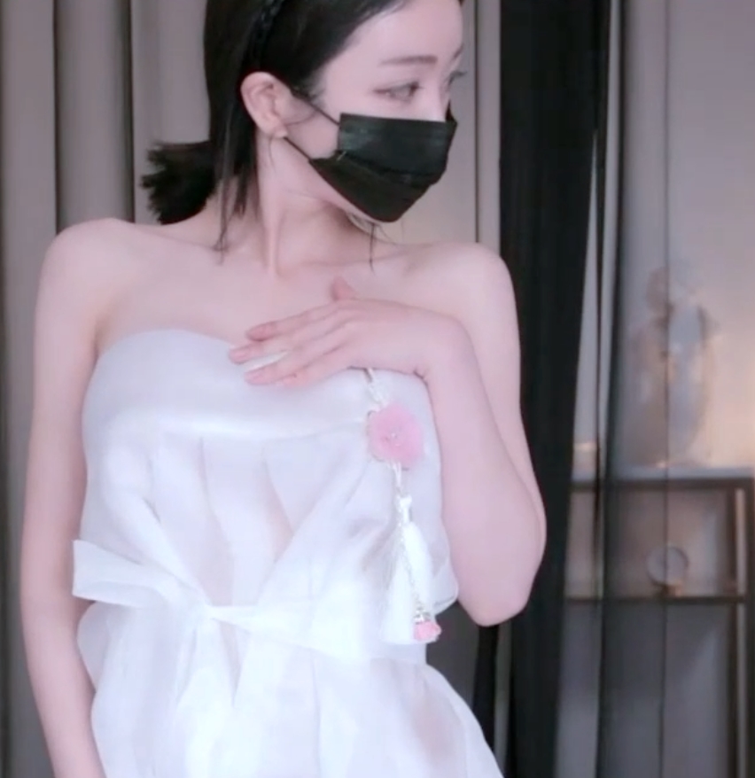 抖音球球热舞27部5.69G太会扭