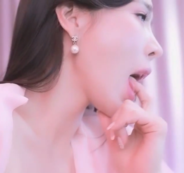 高恩珠逗趣热舞推特合集112部20G惹火身材