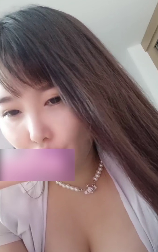 一只小羊大罩杯115网盘66部9.8G太火辣了