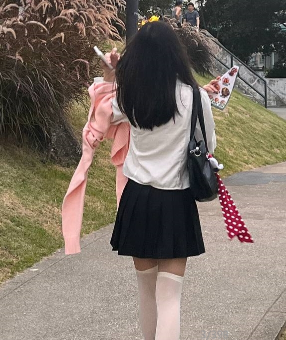 推特采花小盗实战合集99部6G火热