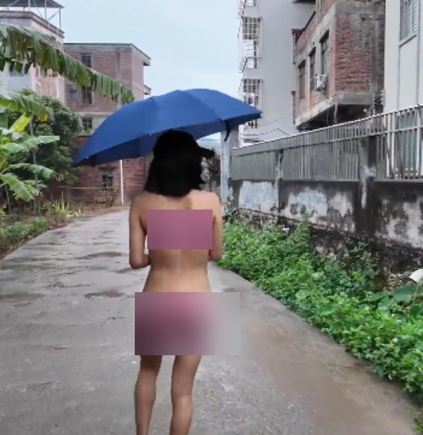 抖音cikaimoon真实展示合集1部1G感觉上天