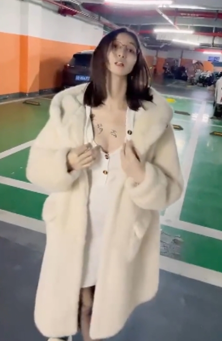 推特梦杰姐妹花优质双人合集320V74G新晋小小狗