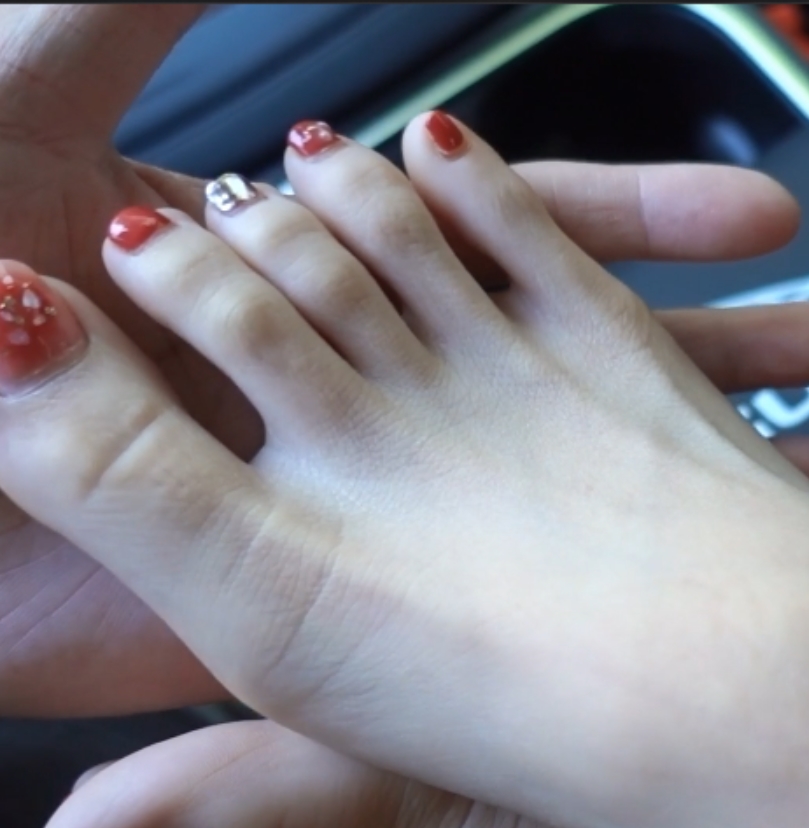 梦酱学妹小脚合集105v56g推特绝赞补档