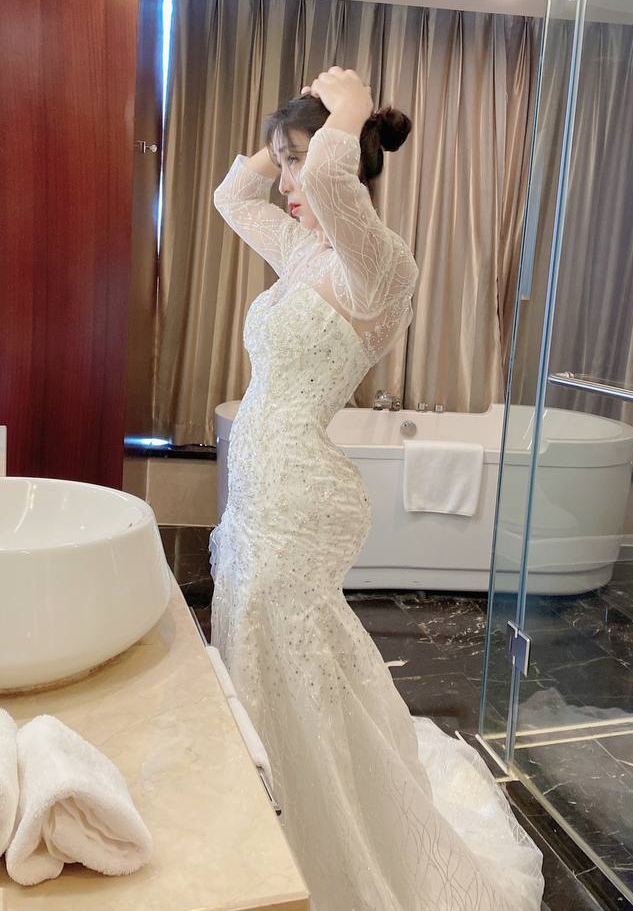 VIP内部兔兔热舞81部4.7G蜜桃臀