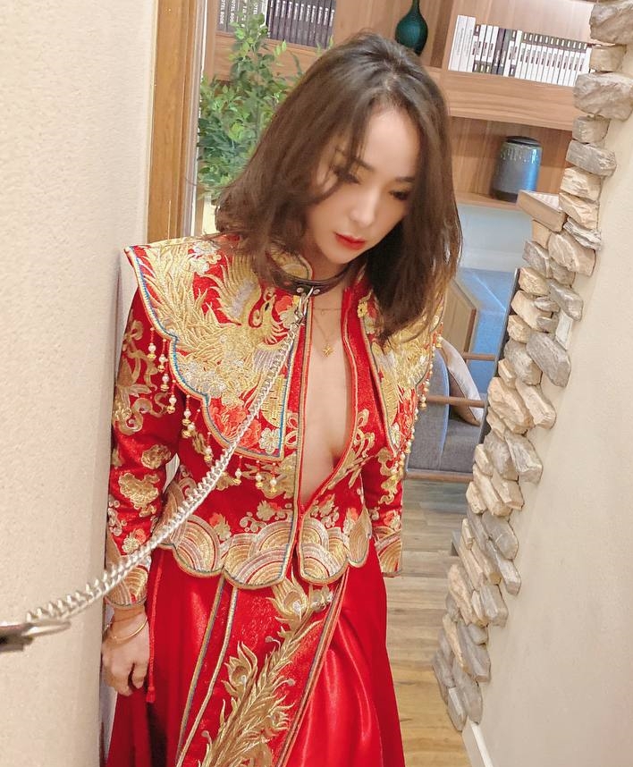 VIP内部兔兔热舞81部4.7G蜜桃臀