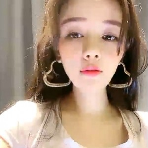 推特桑哥桃色直播视频92部57.4G