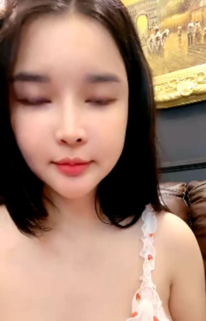 推特大罩杯馒头幼猫合集506部681.8G流口水