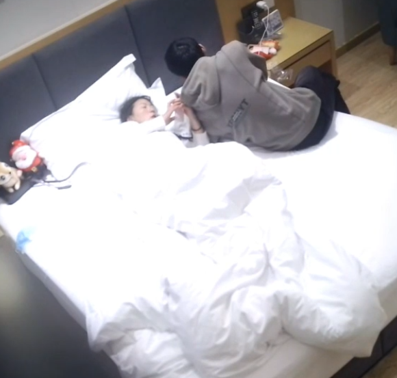 火辣推特高冷圣诞跨年视频9部3.6GB