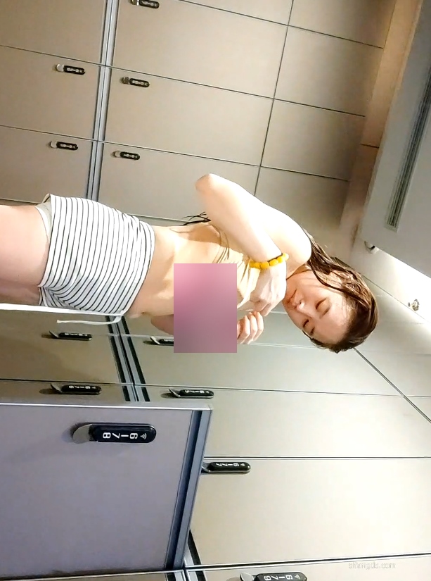 1.61G温泉小姐姐洗浴视频3部太诱人了