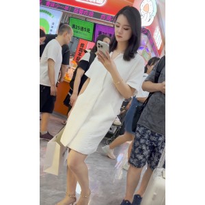街拍绝美拍摄少妇1部287MB
