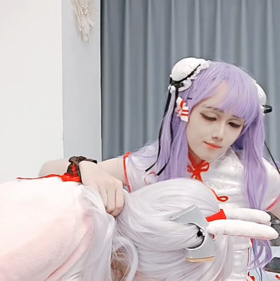 怡宝TS硬核玩铁独播810MB