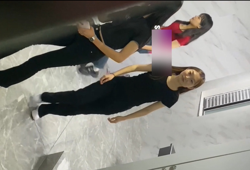 劲爆183.7MB拍摄商场美女尿尿视频1部