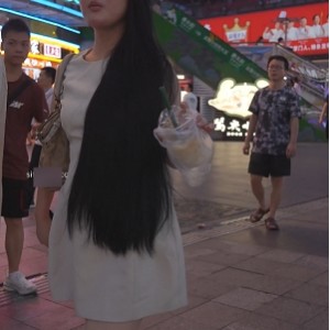 蓬蓬裙乖乖女街头蕾丝实录98部981MB绝顶视角